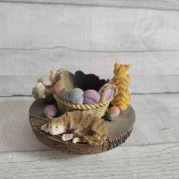 Candle Cappers Cat & Yarn Themed Ceramic Candle Topper Figurine - Picture 3 of 5